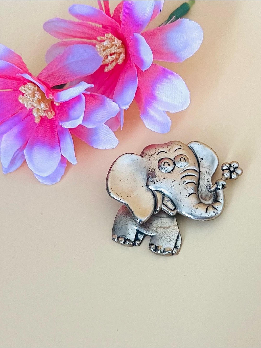 Gold tone Elephant Pin with Flower
